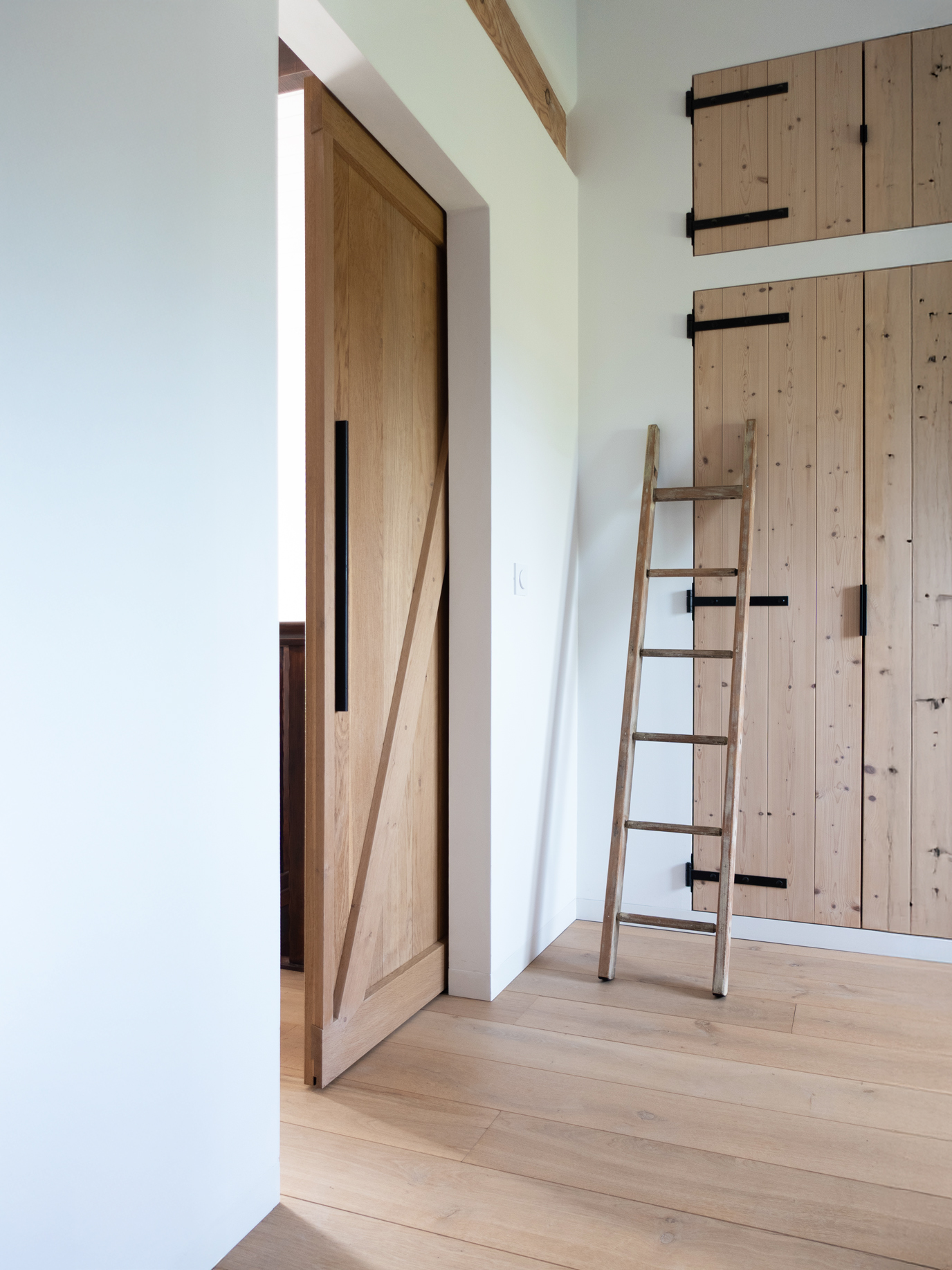 jh-doors_02_1376x1835