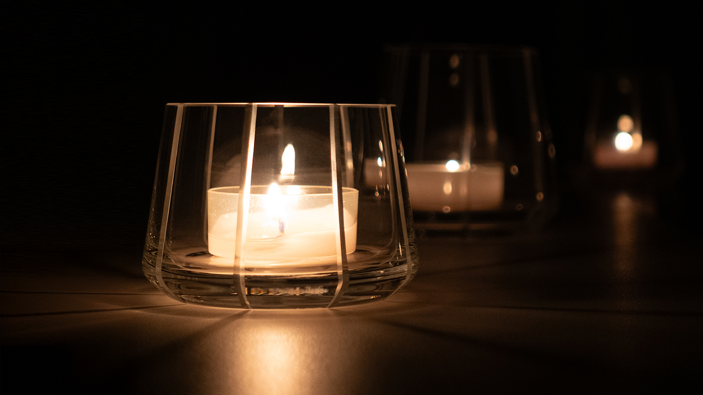 jh-like_a_candle-08__1376x774