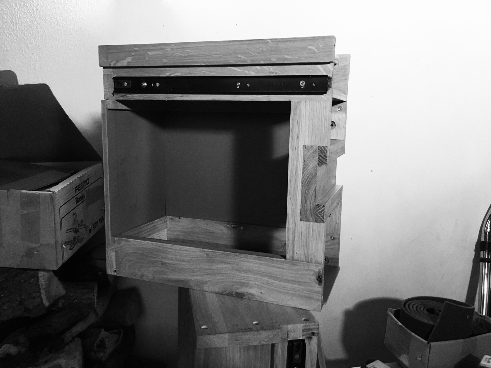 bathroom-vanity-by-janhomann_making-off_05